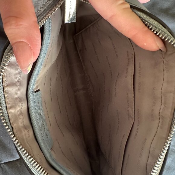 Michael Kors Jet Set Large Saffiano Leather Crossbody Bag (Light Blue) - Picture 5 of 8